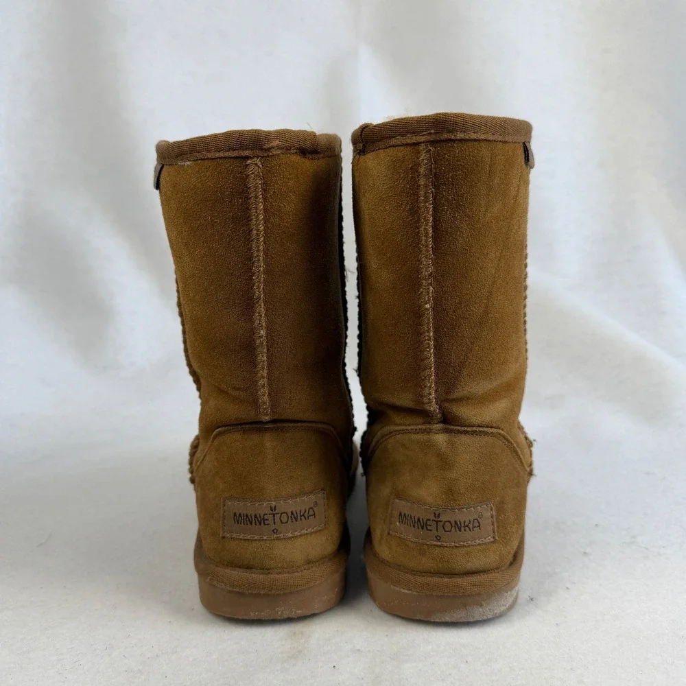 Minnetonka Suede Sheepskin Lined Boots‎ Brown Moc Toe Womens Size 6 Winter Cozy